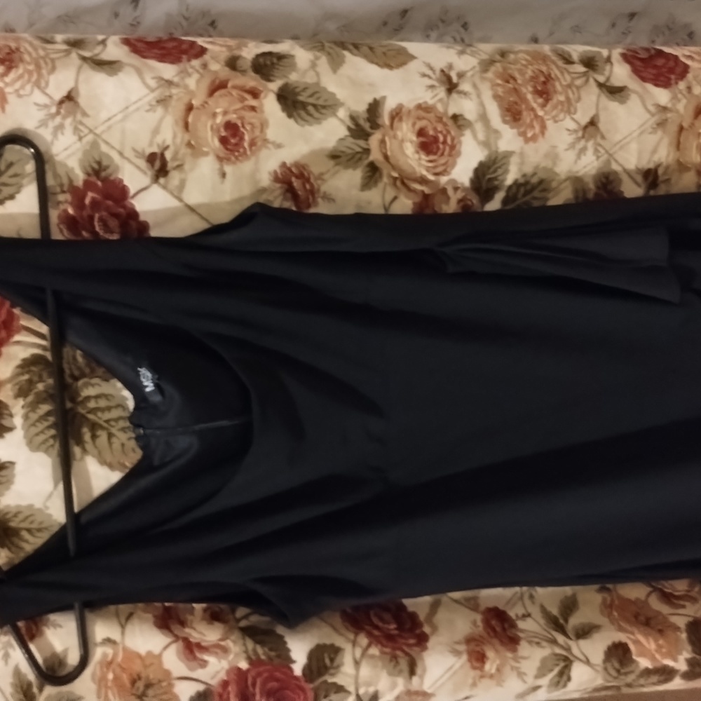 MSK DRESS - Picture 2 of 8